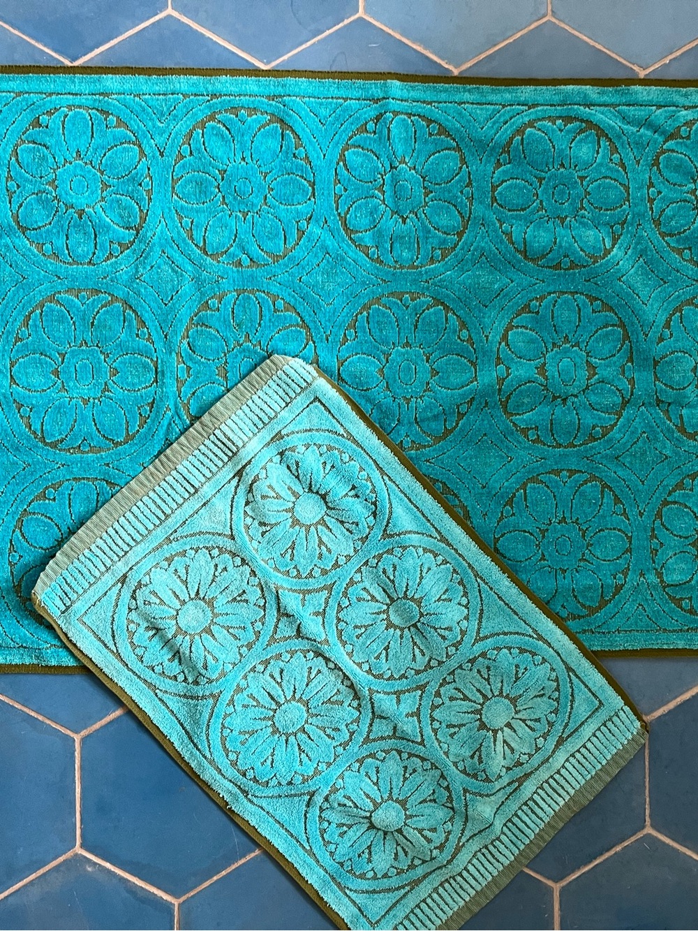 VIntage JCPenney Manor Blue & Green Towels